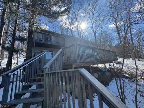 364 Skyline Lake Dr, Ringwood, NJ, 07456-1921 | Card Image