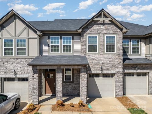 9320 Glenburn Ln, Charlotte, NC, 28278-6988 | Card Image