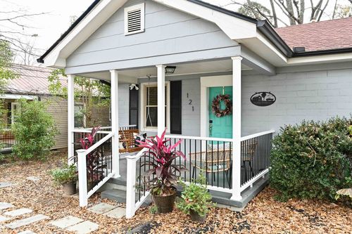 121 Bleckley Ave, Greenville, SC, 29607-2927 | Card Image