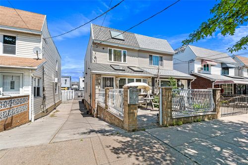 2049 E 71st St, Brooklyn, NY, 11234-6242 | Card Image