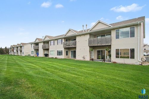 22-7107 W 56th St Street, Sioux Falls, SD, 57106 | Card Image