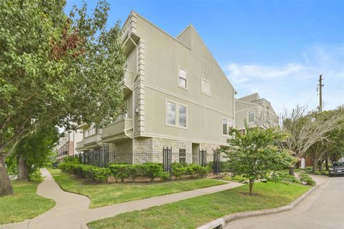 4501 Crawford St, Houston, TX, 77004-4915 | Card Image