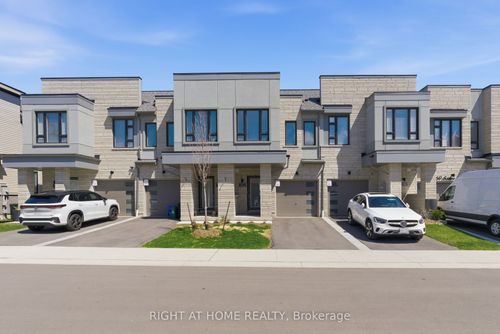 152 Sailors Landing, Bowmanville, ON, L1C7G4 | Card Image
