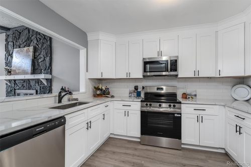 37196 S Groesbeck Hwy, Clinton Township, MI, 48036-2346 | Card Image