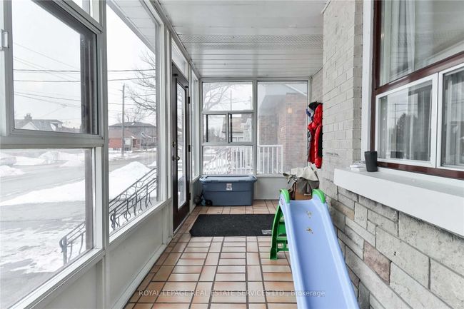 109 Bowie Ave, House other with 2 bedrooms, 2 bathrooms and 1 parking in York ON | Image 3
