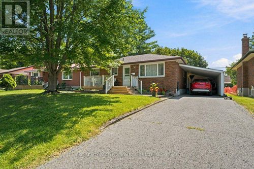 210 Union St, Napanee, ON, K7R2W6 | Card Image