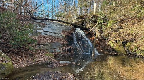 6802 S Nc Highway 18, Boomer, NC, 28606-9125 | Card Image