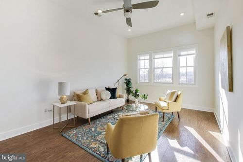 apt-4-2012 D St Ne, WASHINGTON, DC, 20002-6760 | Card Image