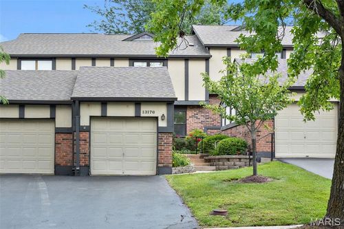 13176 Royal Pines Dr, Saint Louis, MO, 63146-2251 | Card Image