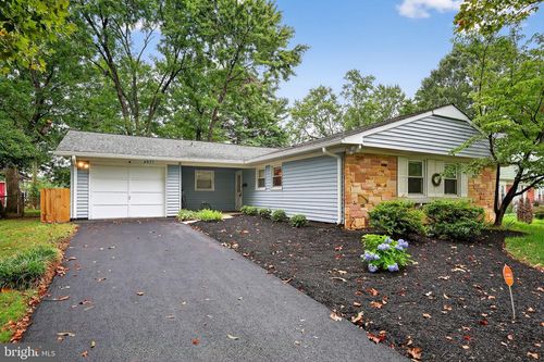 4027 Chelmont Ln, BOWIE, MD, 20715-1326 | Card Image