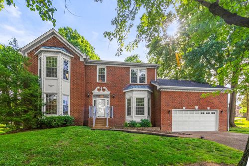 305 Cherokee Trl, Goodlettsville, TN, 37072-3320 | Card Image
