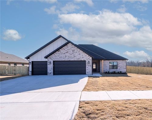 81 W Pitts St, Farmington, AR, 72730-2818 | Card Image