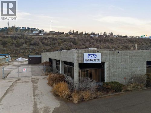 753 Laval Cres, Kamloops, BC, V2C5P2 | Card Image