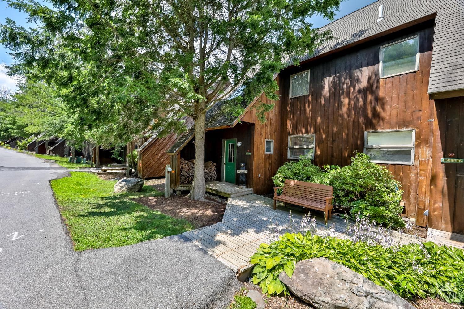 18D 10 Brainard Ridge Road, For Sale in Windham Zoocasa