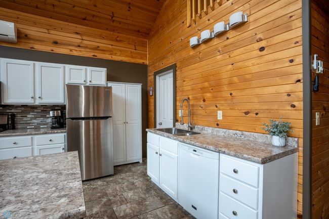 Kitchen Sink | Image 16
