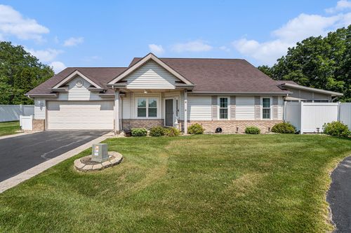 8335 Pointe Dr, Crown Point, IN, 46307-9096 | Card Image