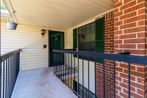 217-4400 Hemingway Dr, Oklahoma City, OK, 73118-2240 | Card Image