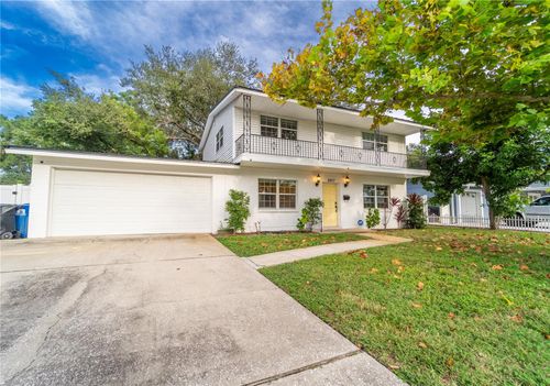 8477 14th St N, ST PETERSBURG, FL, 33702-7956 | Card Image