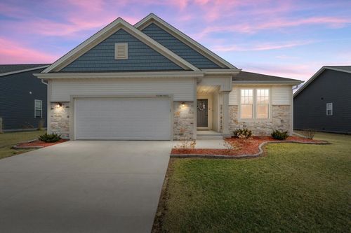 W218N16022 Tiger Lily Drive, Jackson, WI, 53037 | Card Image