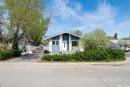 198 Thomson Ave, Regina, SK, S4N5L3 | Card Image