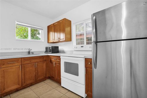 apt-3-1960 Sw 41st Ave, Fort Lauderdale, FL, 33317-6431 | Card Image