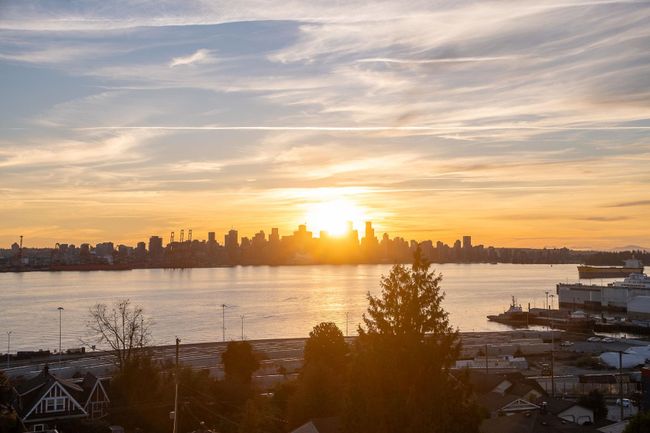 2 - 432 E 1 St Street, Home with 5 bedrooms, 4 bathrooms and 1 parking in North Vancouver BC | Image 21