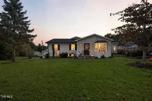 208 Grandview Dr Se, Wise, VA, 24293-5300 | Card Image