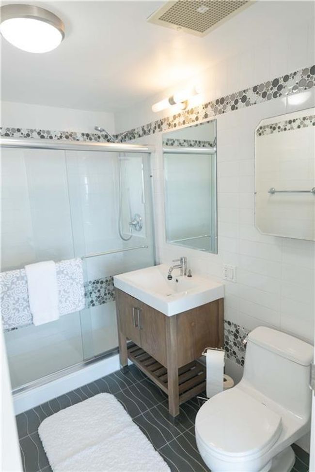 APT-6I - 91-16 Shore Front Pkwy, Condo with 2 bedrooms, 1 bathrooms and null parking in Rockaway Beach NY | Image 9