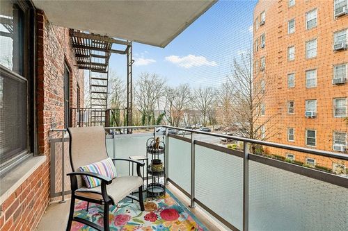 apt-205-9511 Shore Rd, Brooklyn, NY, 11209-7514 | Card Image