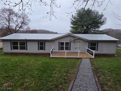 209 State St, Bowerston, OH, 44695-9797 | Card Image