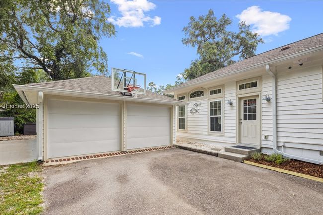 15 Palmetto Beach Dr, House other with 3 bedrooms, 2 bathrooms and null parking in Bluffton SC | Image 7