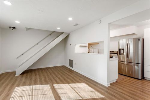 1358 Surrey Ln Sw, Marietta, GA, 30008-3633 | Card Image