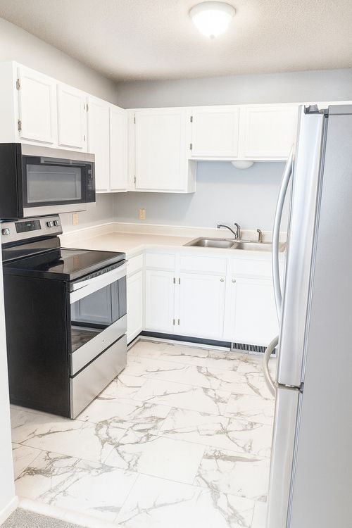 9 Heights Rd Ne, Saint Michael, MN, 55376-9557 | Card Image