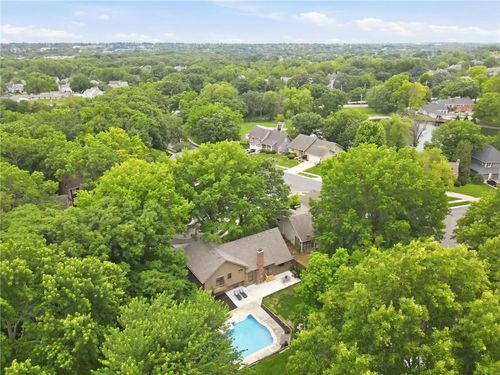 11809 Rosehill Rd, Overland Park, KS, 66210-1320 | Card Image