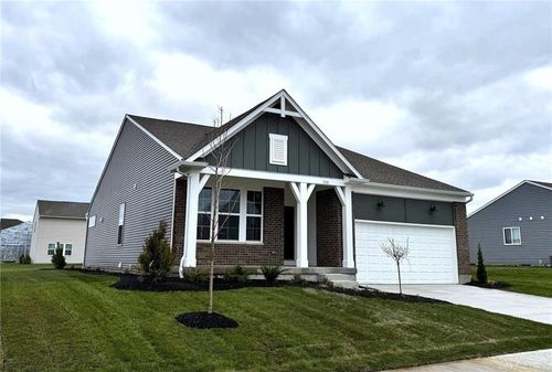 720 Hunters Run Dr, Brookville, OH, 45309-4602 | Card Image