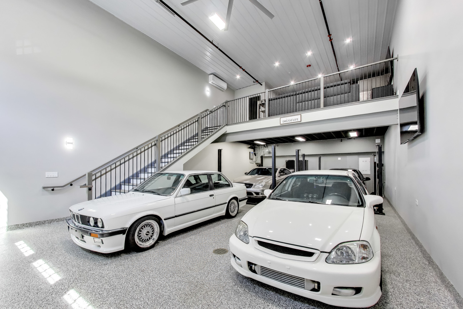 Commercial Sale in Naperville