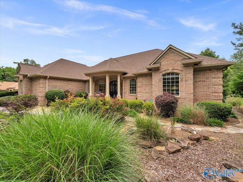 1069 Heritage Dr, Guntersville, AL, 35976-8421 | Card Image