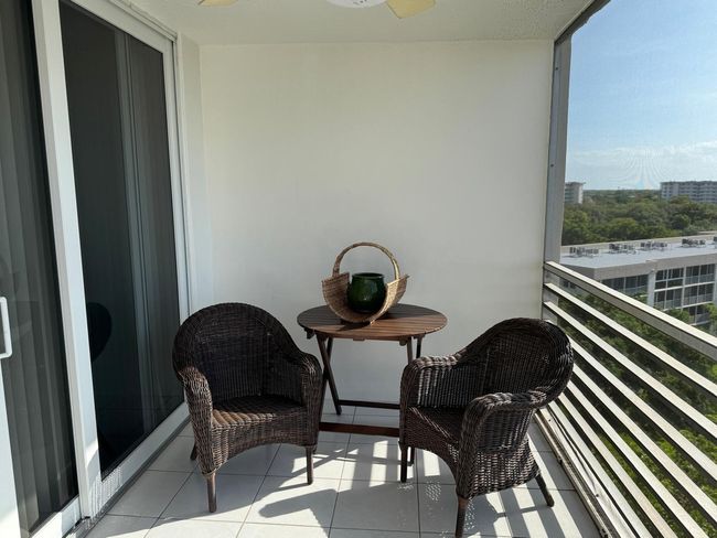 APT-907 - 3499 Oaks Way, Condo with 2 bedrooms, 2 bathrooms and null parking in Pompano Beach FL | Image 42