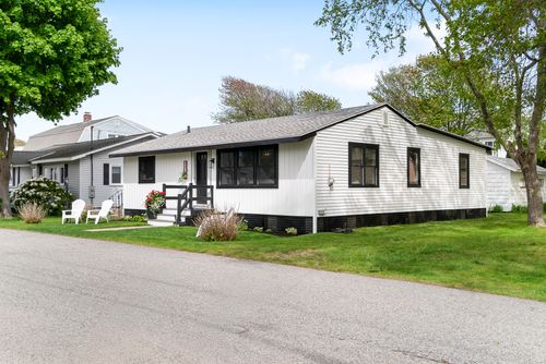 76 N Tibbetts Avenue, Wells, ME, 04090 | Card Image