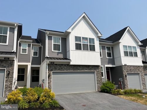 405 Redbud Ln, CHESTER SPRINGS, PA, 19425-9575 | Card Image