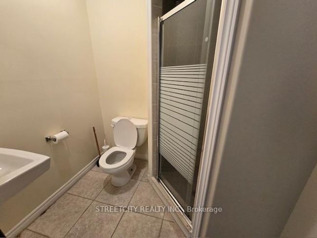 596 Mcnaughton Ave W, Home with 0 bedrooms, 4 bathrooms and 8 parking in Chatham ON | Image 11