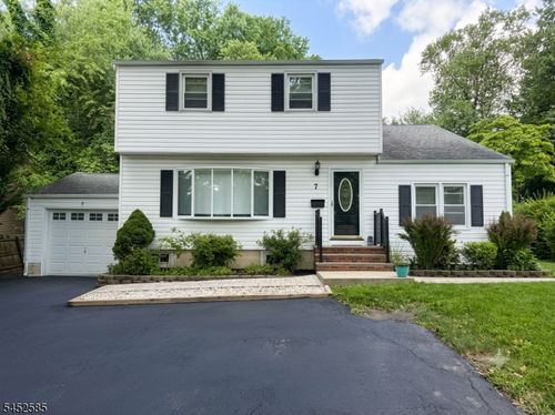 7 Spier Dr, Livingston, NJ, 07039-3812 | Card Image