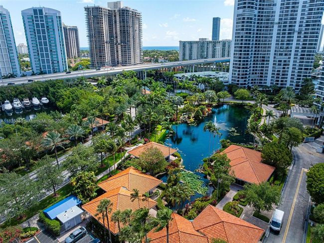APT-1702 - 3500 Mystic Pointe Dr, Condo with 2 bedrooms, 2 bathrooms and null parking in Aventura FL | Image 6