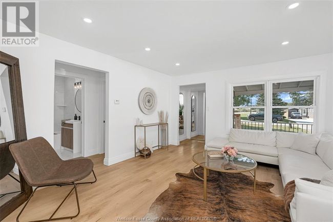 2968 Langlois Ave, House other with 3 bedrooms, 1 bathrooms and null parking in Windsor ON | Image 9