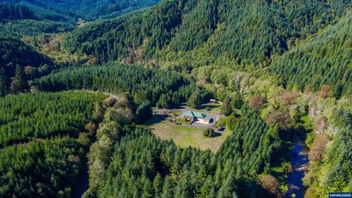 9602 Harlan Rd, Eddyville, OR, 97343-9756 | Card Image