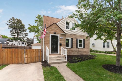 1225 Highridge Pkwy, Westchester, IL, 60154-3422 | Card Image