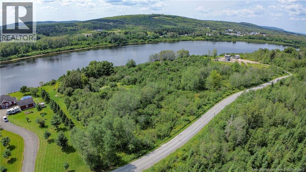Land in Saint-Léonard 4