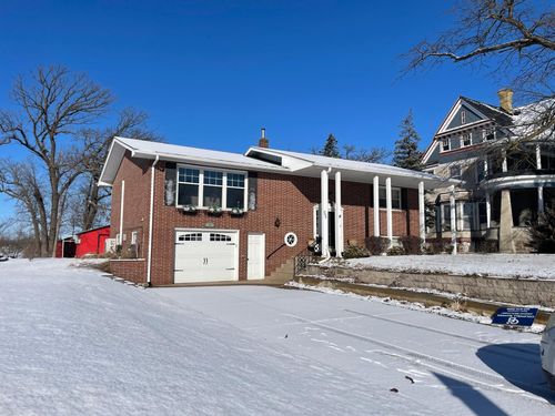 55 Main St N, Sauk Centre, MN, 56378-1107 | Card Image