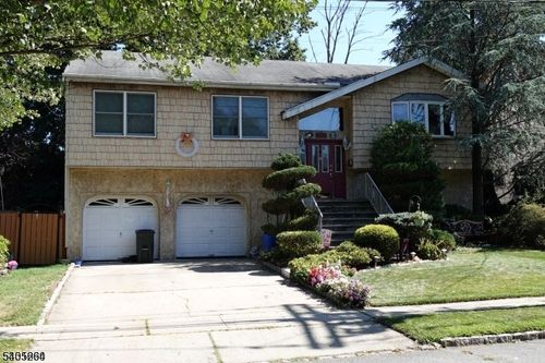 635 Bloomingdale Ave, Kenilworth, NJ, 07033-1905 | Card Image