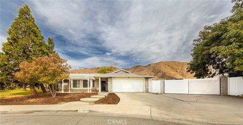 215 Yellowstone Ct, San Jacinto, CA, 92583 | Card Image